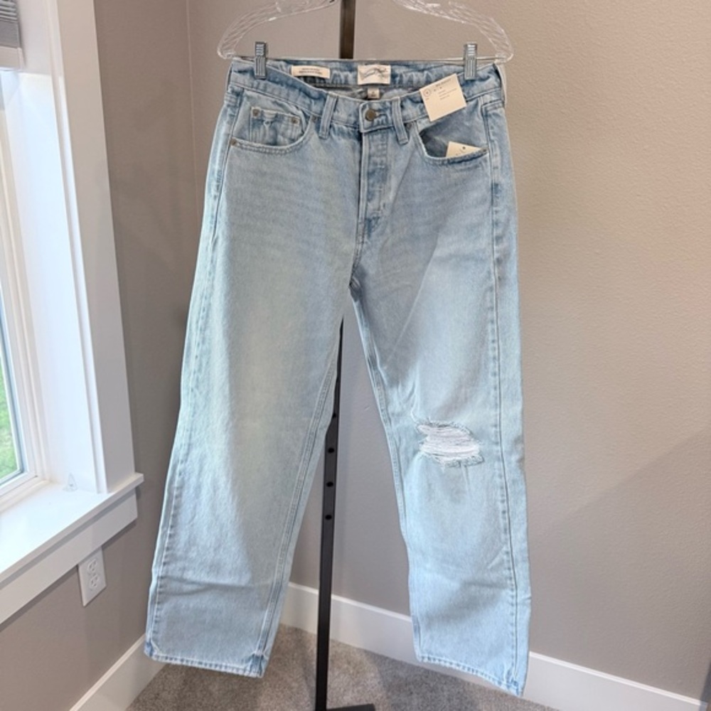 NWT Universal Thread Mid-Rise 90’s Baggy jeans size women’s 6